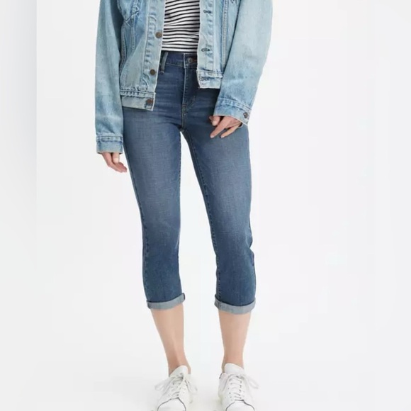 Levis 311 Shaping Skinny Capri - Picture 2 of 10